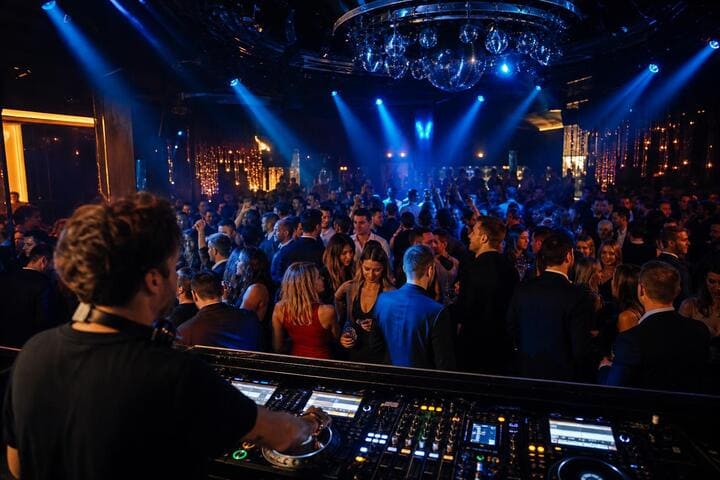 Pacchetto Capodanno in Discoteca a Bologna